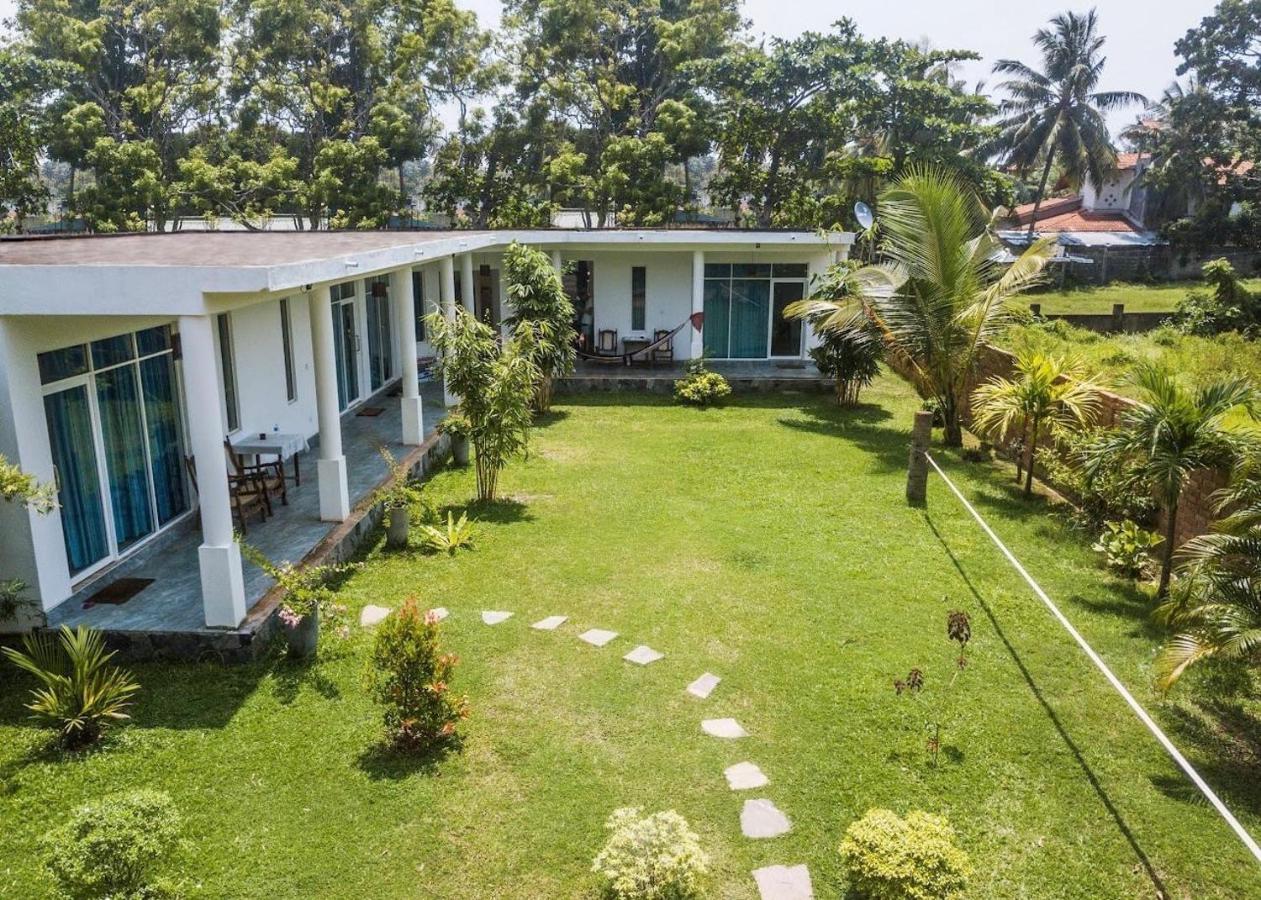 Lost Paradise Sri Lanka Mirissa Bagian luar foto